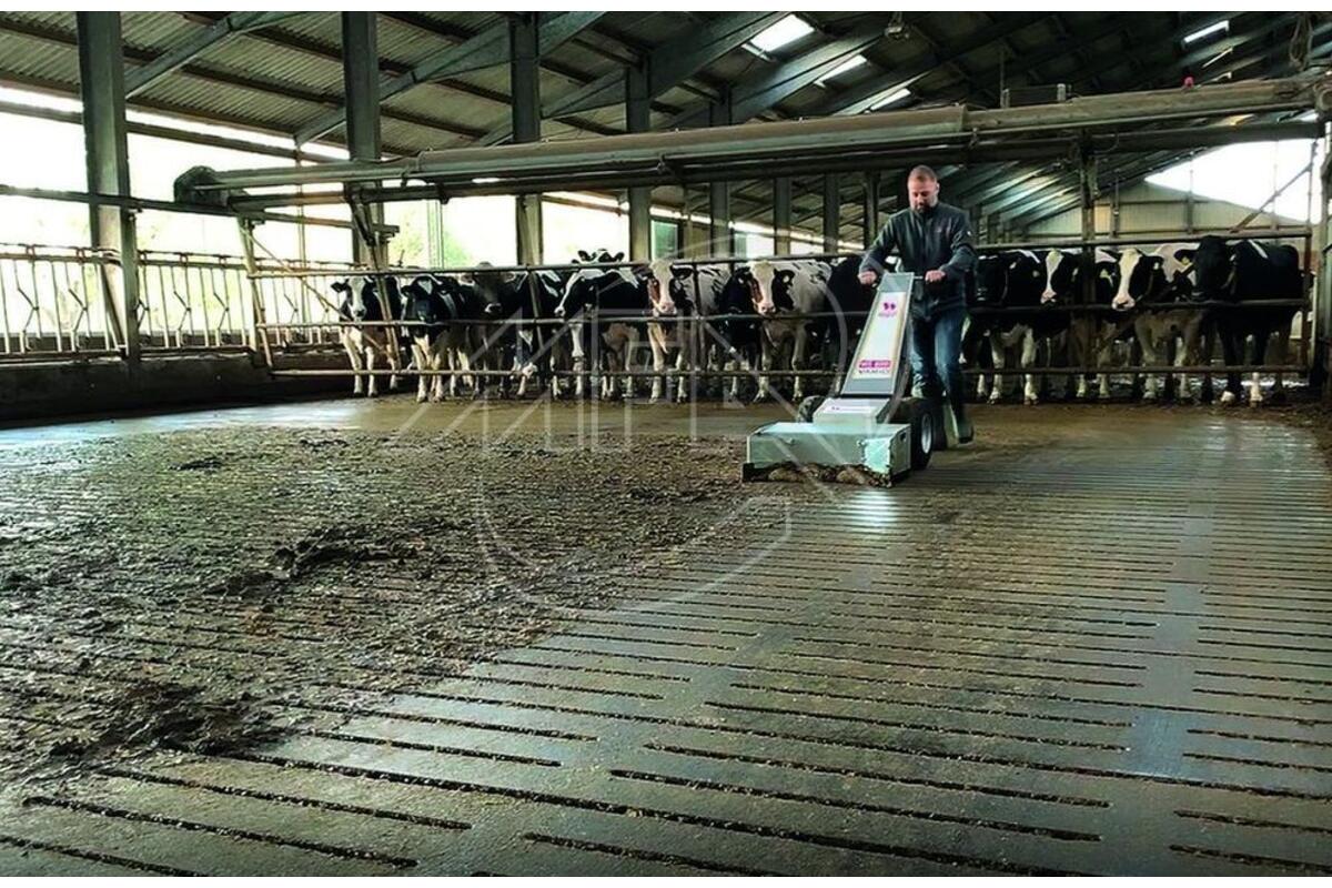 Racleur à lisier élec avec batterie