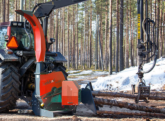 Matériel Forestier Agricole : treuils forestiers, fendeuses, grues,  combines, scies